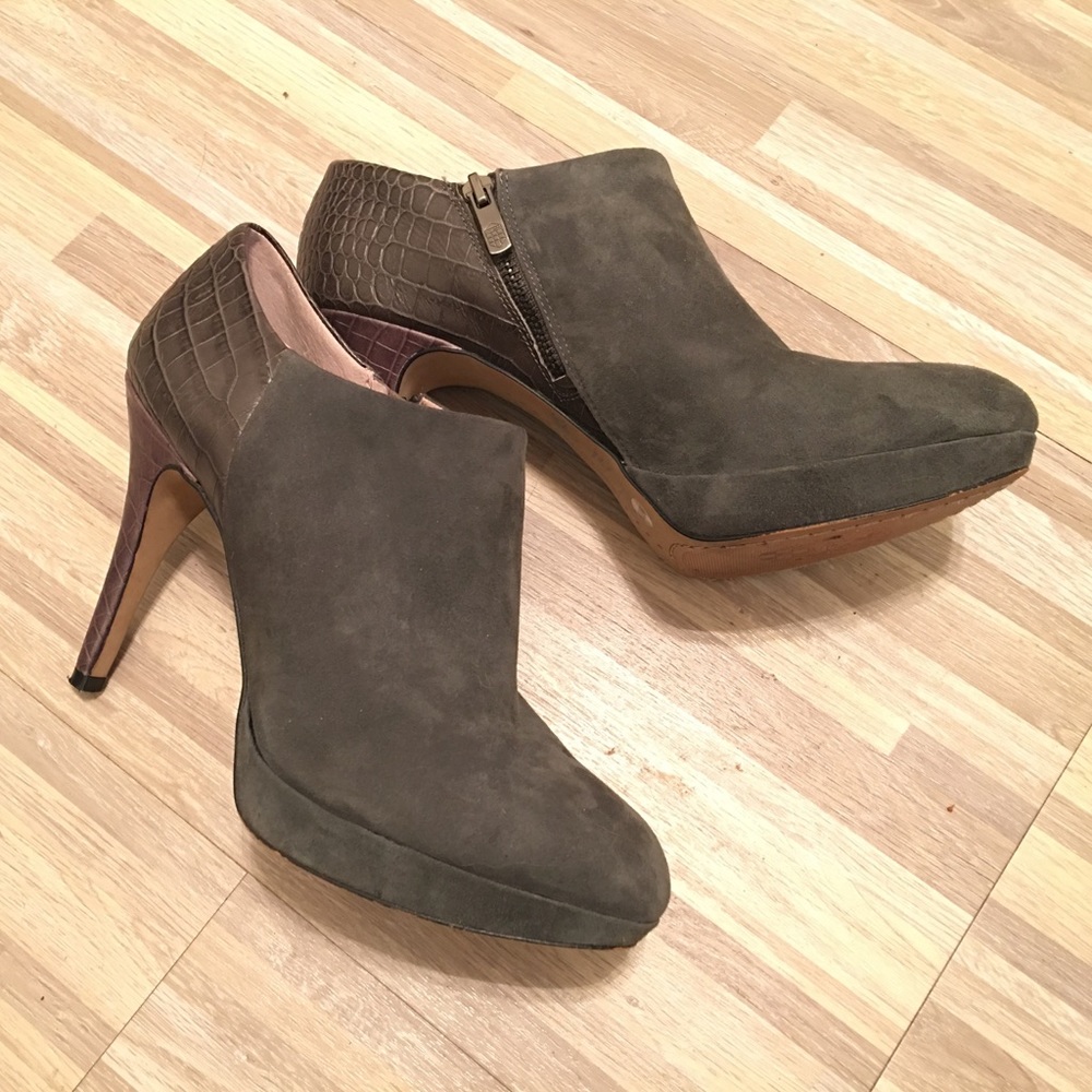 Vince Camuto Elvin Booties